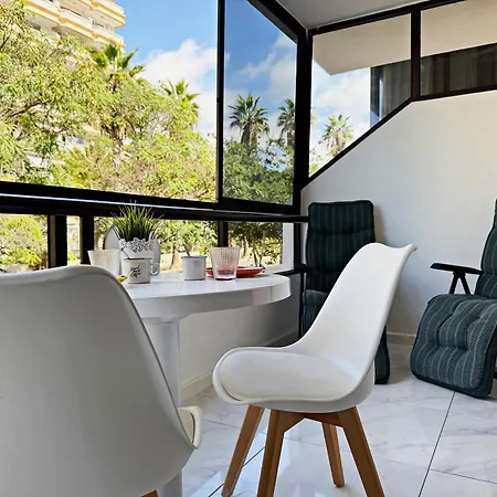Appartement Americas 600 Metres From The With 2 Bedrooms And 2 Bathrooms Playa de las Américas