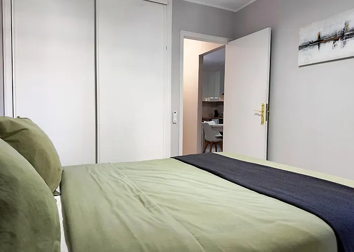 Americas 600 Metres From The With 2 Bedrooms And 2 Bathrooms Apartman