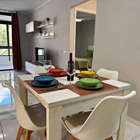 Appartamento Americas 600 Metres From The With 2 Bedrooms And 2 Bathrooms *