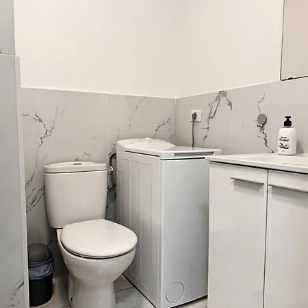 Americas 600 Metres From The With 2 Bedrooms And 2 Bathrooms Playa de las Américas