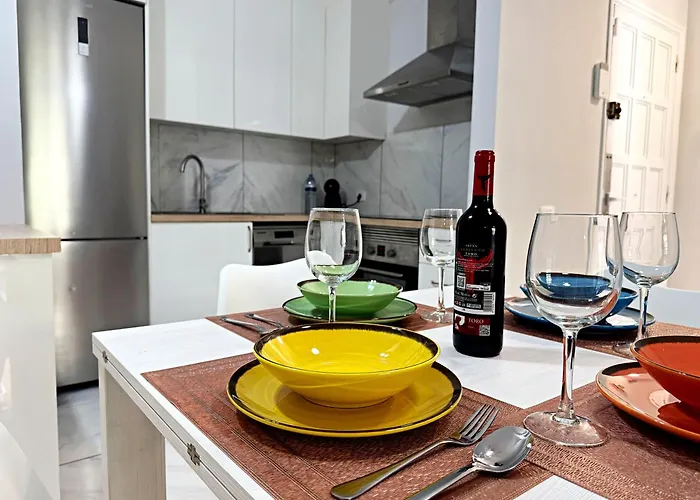 Americas 600 Metres From The With 2 Bedrooms And 2 Bathrooms *