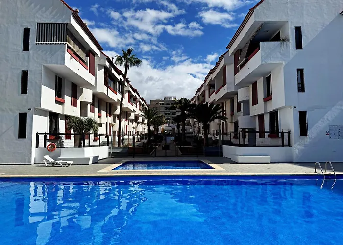 Апартаменти Americas 600 Metres From The With 2 Bedrooms And 2 Bathrooms Плайя-де-лас-Амерікас